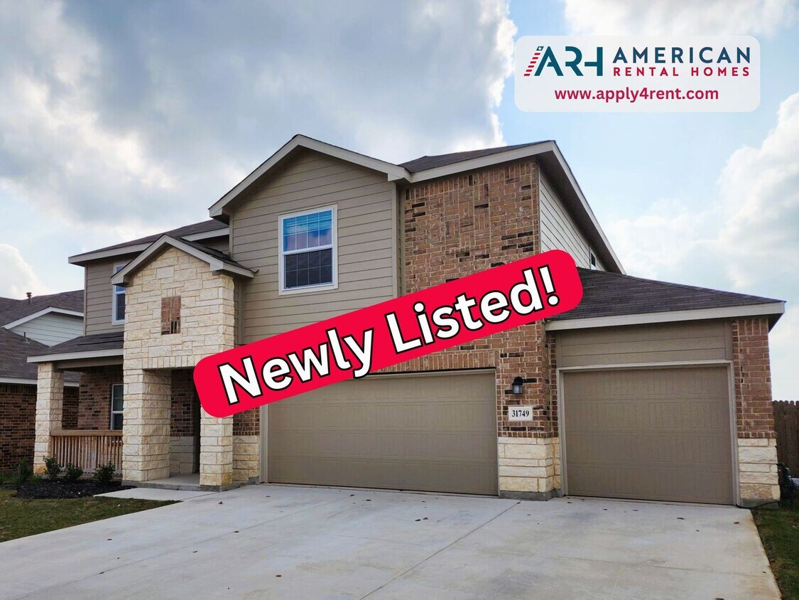 Foto principal - 3036 SF Home - 6 BR/3 BA with THREE-CAR GARAGE - BULVERDE!!!