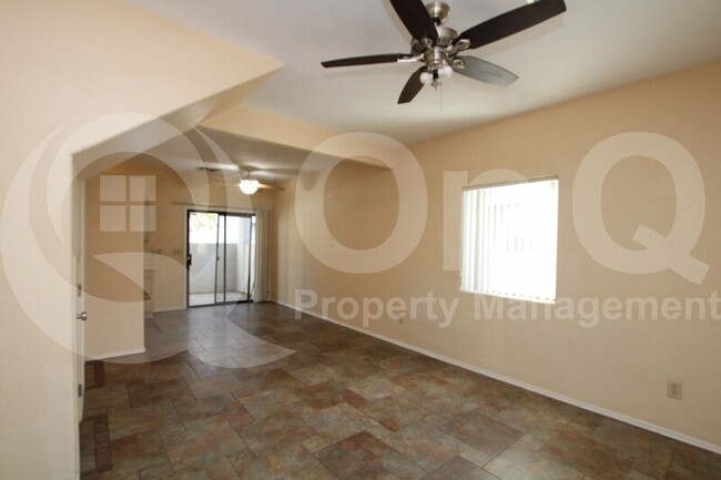Foto del edificio - 1800 W Elliot Rd