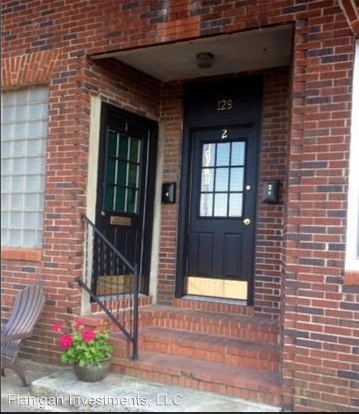 Foto principal - 129 E Commerce St