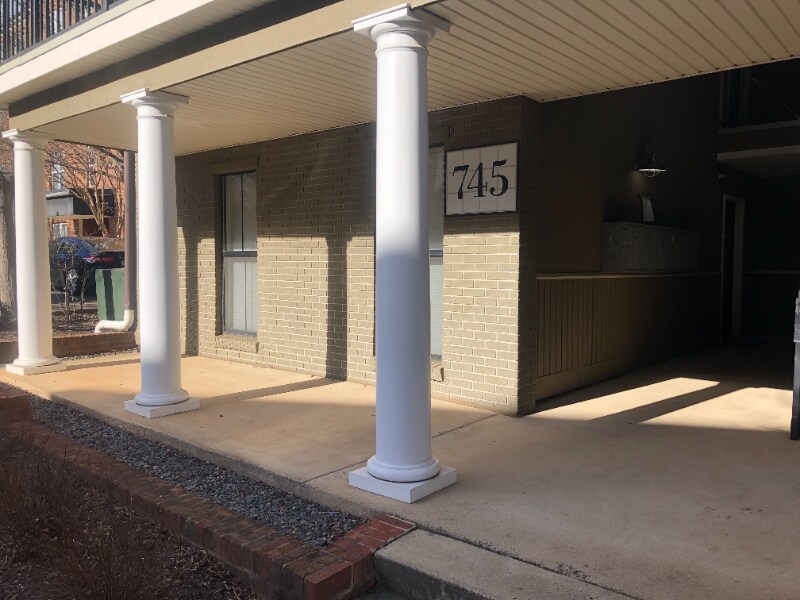 Foto principal - 745 Walker Square