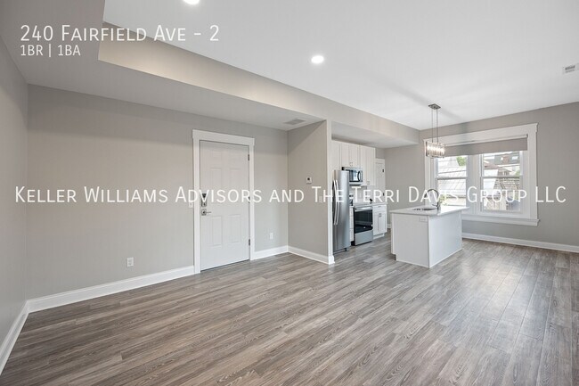 Foto del edificio - 240 Fairfield Ave