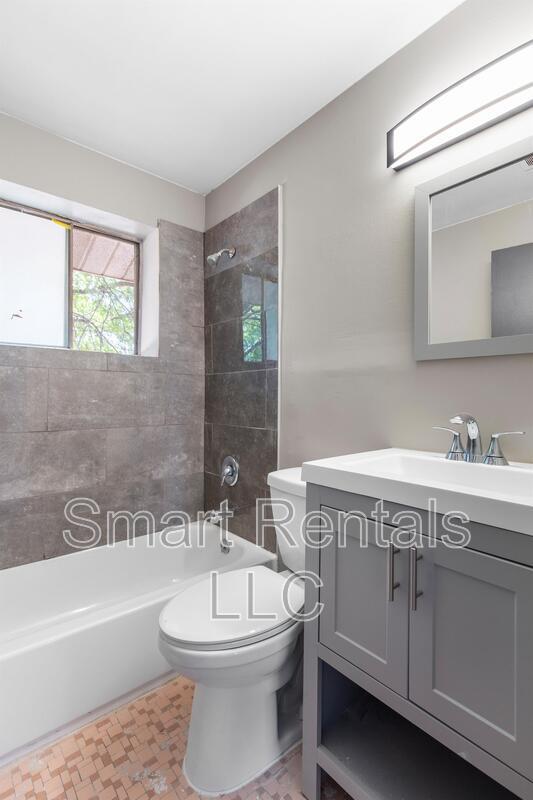 Foto del edificio - 491 S Holmes Ave