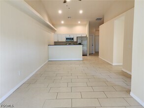 Building Photo - 121 SW 16th Terrace