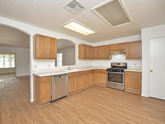 Building Photo - 17204 Ardisia Dr