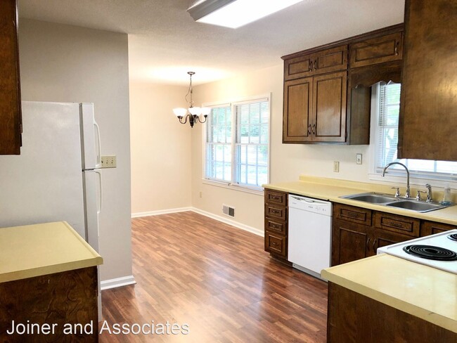 Foto del edificio - 3 br, 2 bath House - 97 New High Shoals Rd.