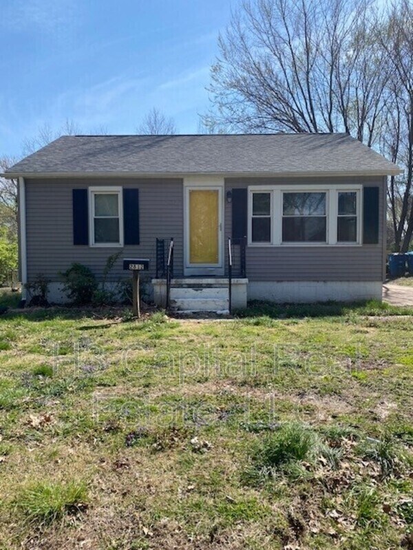 Foto principal - 2812 E 25th St