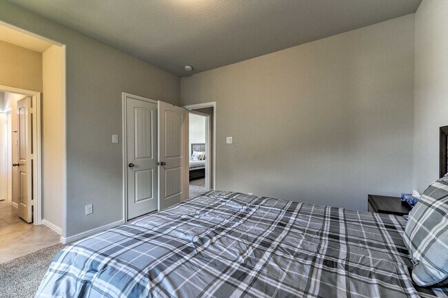 Foto del edificio - 3322 Harvest Meadow Ln