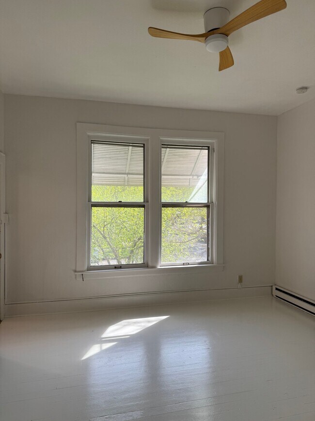 Foto del edificio - 2028 W Pacific Ave