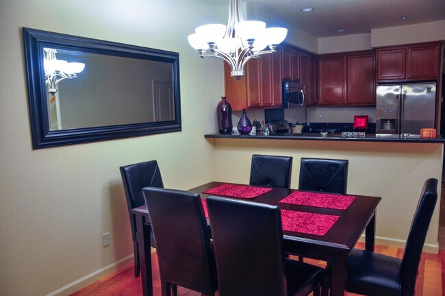 Building Photo - 1550 Avina Circle