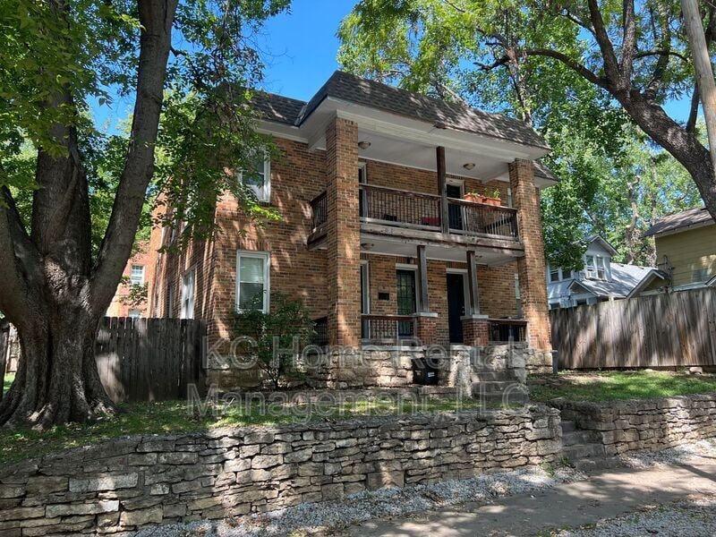 Primary Photo - 1110 W 41st Terrace