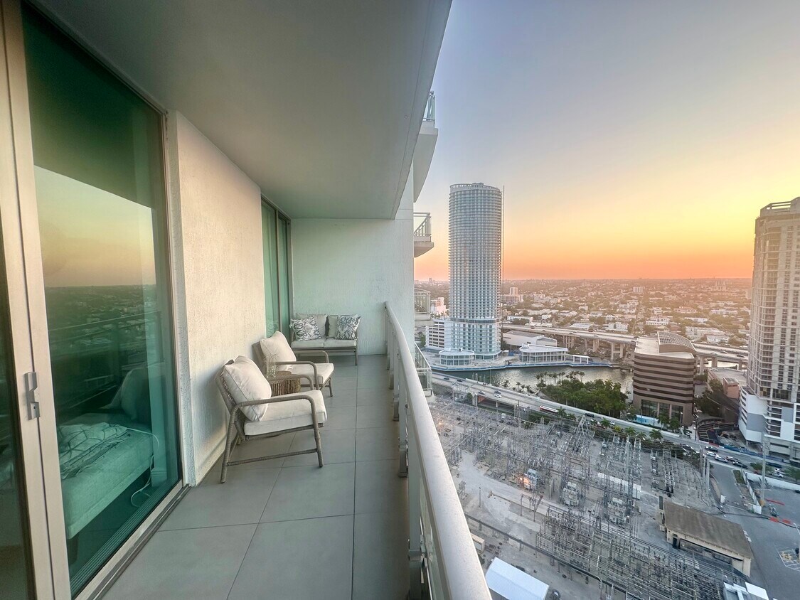 Foto principal - 90 SW 3rd St