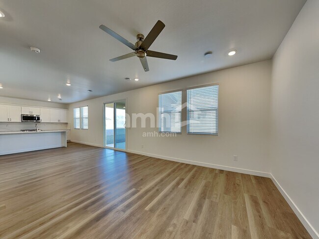 Foto del edificio - 20177 W Thomas Rd