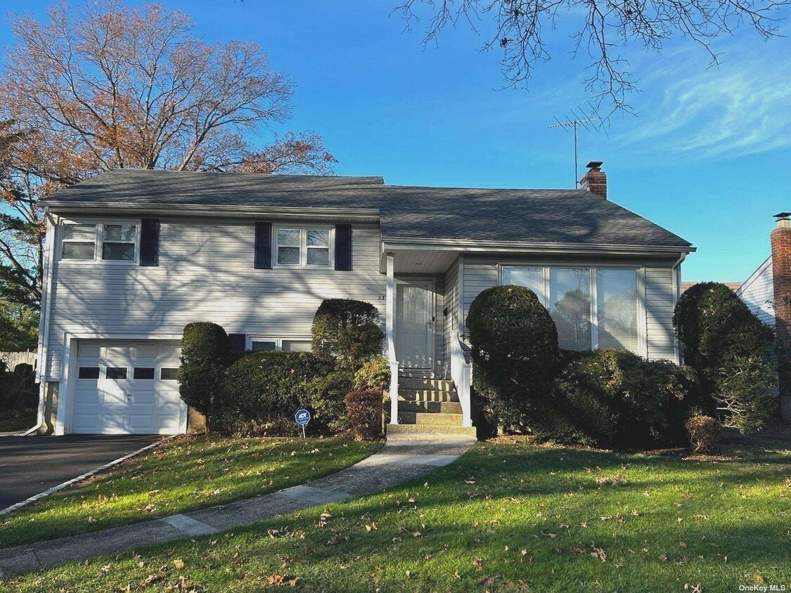 53 East Dr, Garden City, NY 11530 House Rental in Garden City, NY