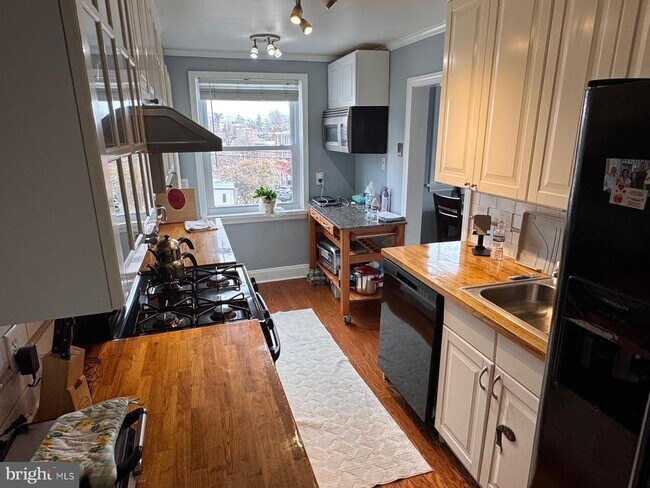 Foto del edificio - 251 Childs Ave