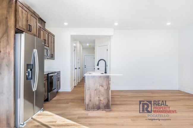 Foto del edificio - Brand New 3 Bedroom 2.5 Bath Townhome - Small dog allowed