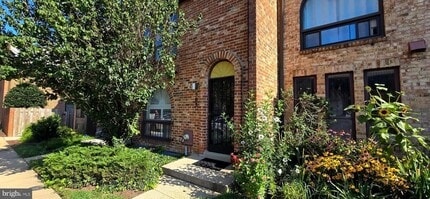 Building Photo - 503 Brummel Ct NW