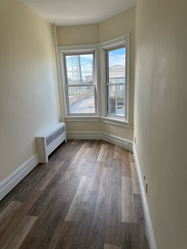 Foto del edificio - 716 Linden St