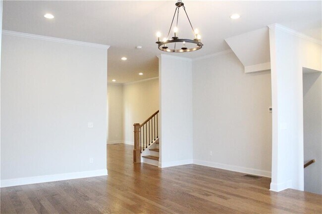 Foto del edificio - 613 Harrington Hills