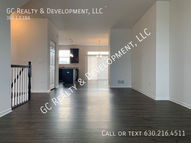 Building Photo - ***NEWER CONTRUCTION / EMERSON PARK / 3 BD...