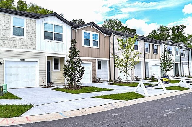 Building Photo - 38061 Elby Ln