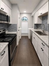Building Photo - 2742 St George Pl