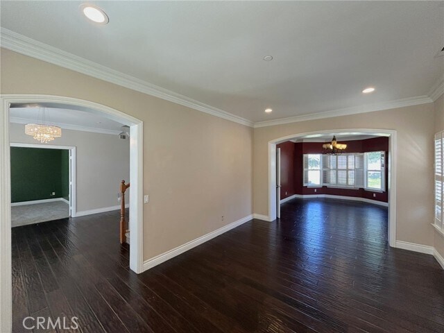 Foto del edificio - 629 Golden W Dr