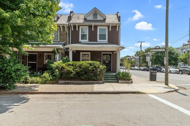 Photo - Classic Fan Rowhome for Lease