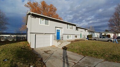 Building Photo - 11009 E Augusta Ct