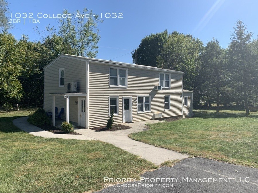 Primary Photo - 1032 College Ave