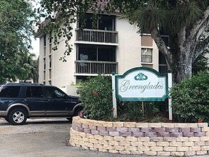 Building Photo - 8433 Forest Hills Dr