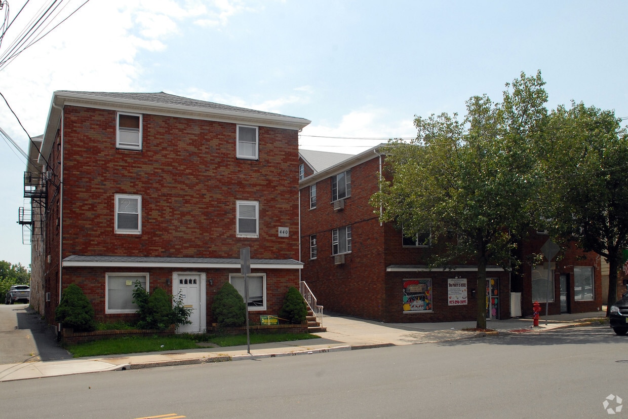 442 Ridge Rd, Lyndhurst, NJ 07071 Apartments in Lyndhurst, NJ