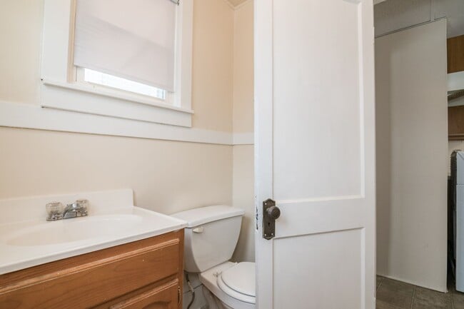 Foto del edificio - 4 Bedroom, 1.5 bath Home