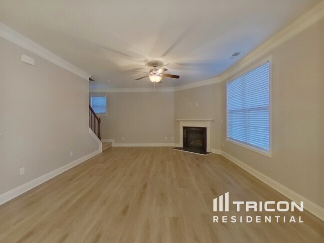Foto del edificio - 3913 Norman View Dr