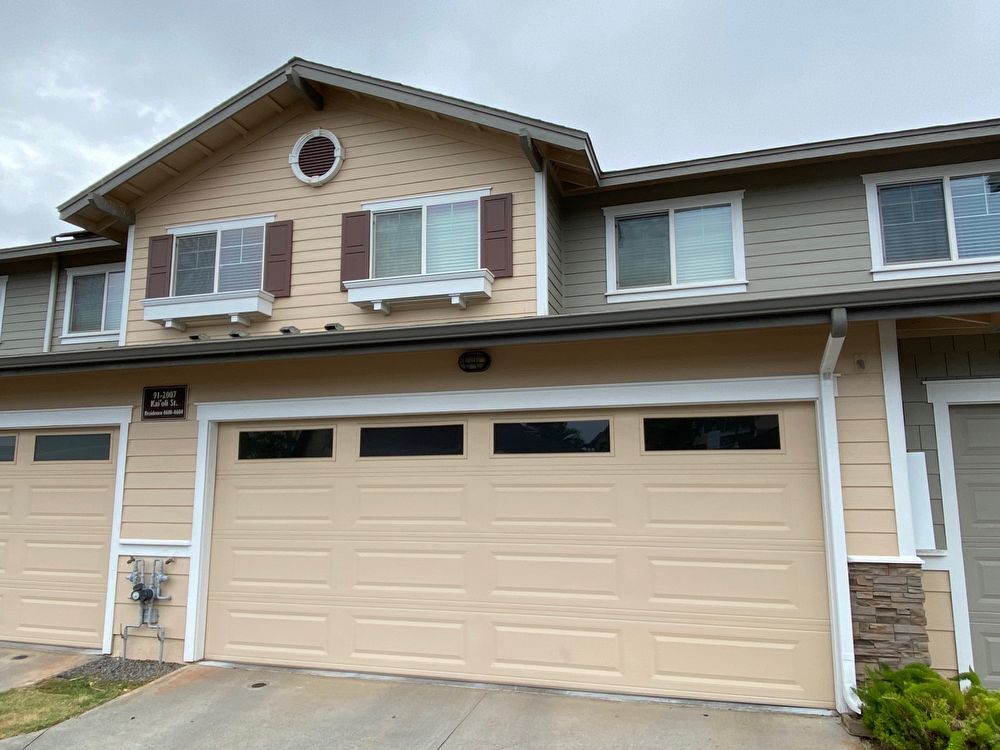 Primary Photo - LEASING SPECIAL Great 3 bd/2.5 ba Townhome