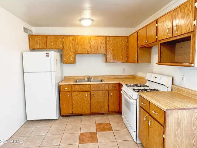 Foto del edificio - 1601 W Darrel Rd
