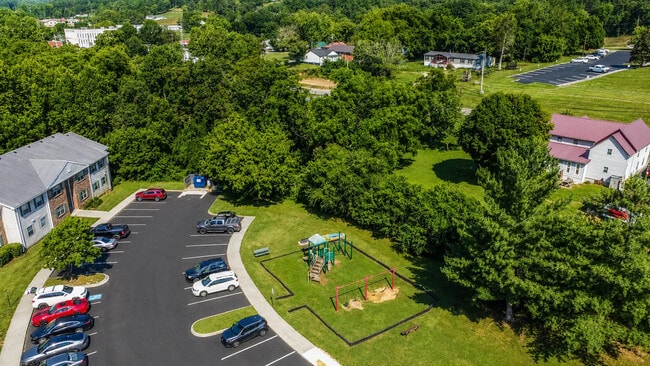 Building Photo - Creekview Luxury Apartments