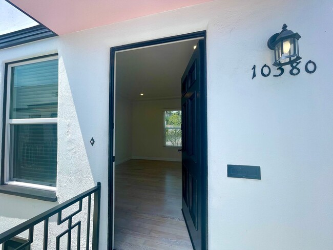 Foto del edificio - 10368-10384 1/2 Bellwood Ave