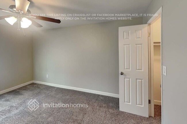 Building Photo - 5424 S El Camino Dr