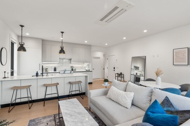 Foto del edificio - 75 W Broadway