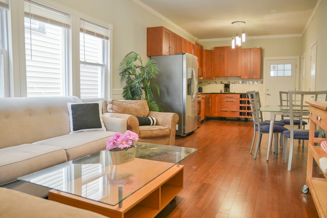 Foto principal - 1846 N Mozart St