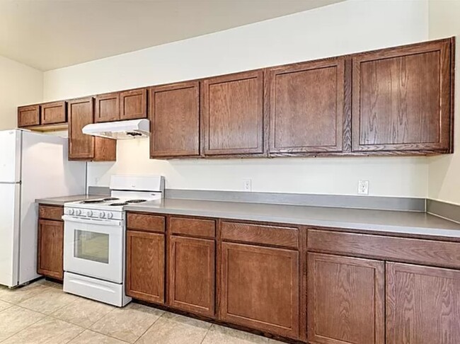 Building Photo - 2937 Marsh Dr