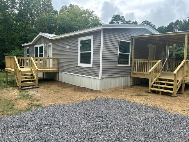 Foto del edificio - Brand New 3 Bedroom 2 Bath Home