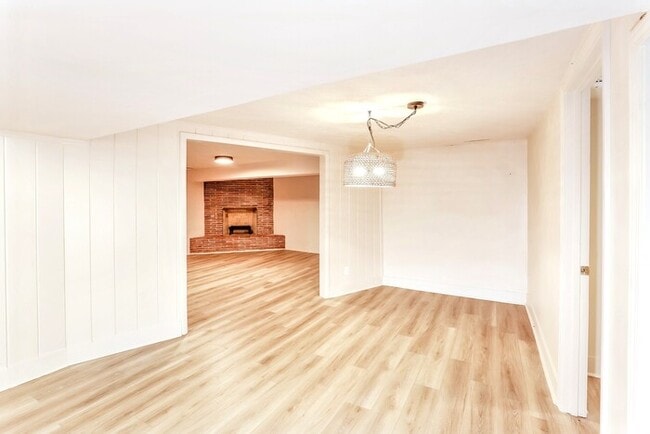 Building Photo - 2608 W Paseo Blvd