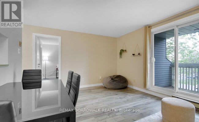 Photo du bâtiment - 214 Viewmount Dr