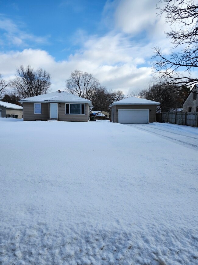 Building Photo - 8983 Van Buren St NE