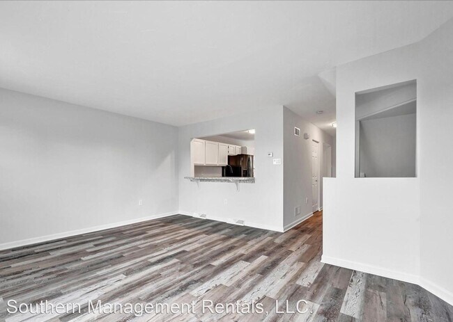 Foto del edificio - 2 br, 1.5 bath House - 321 Country Club Rd