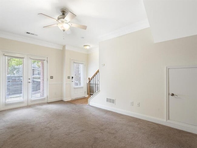 Building Photo - 205 16th St NW