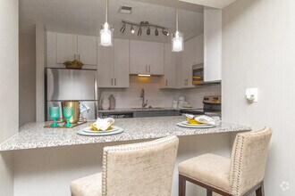 2BR, 2BA - 1210SF - Arden Vue