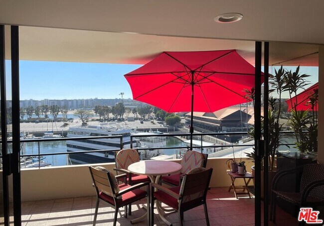 Foto del edificio - 4267 Marina City Dr