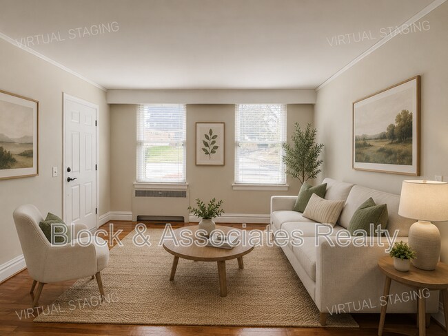 Foto del edificio - 1108 W Friendly Ave